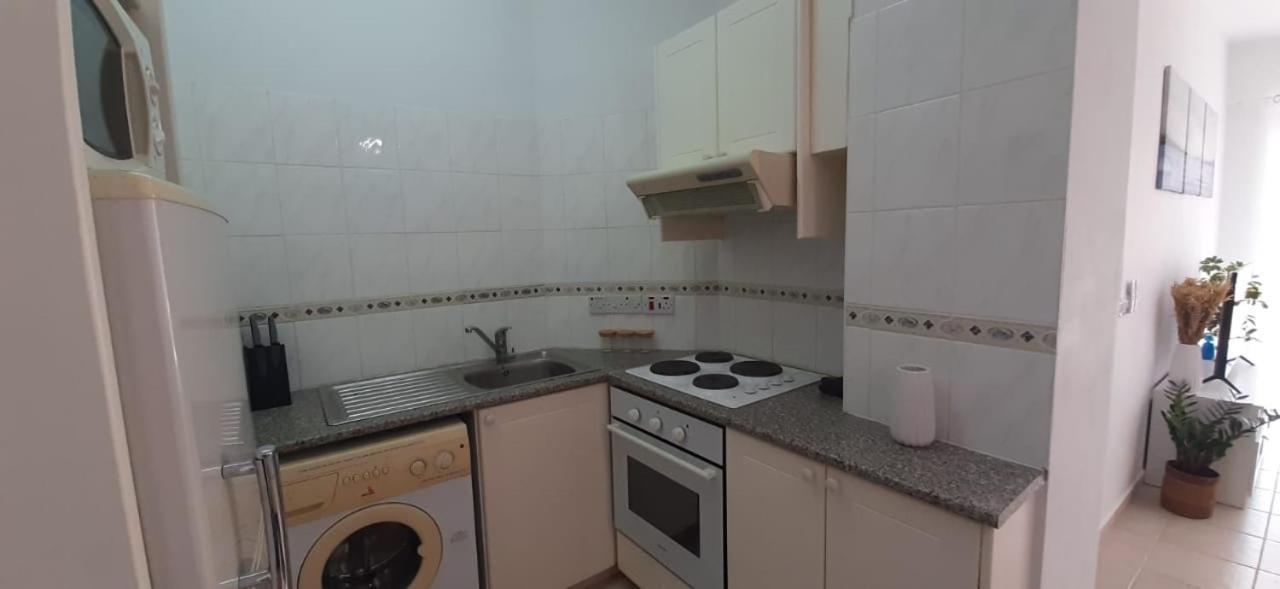 Paphos Limnaria Gardens - Superb Modern 1 Bed Apartment With Pool Views מראה חיצוני תמונה